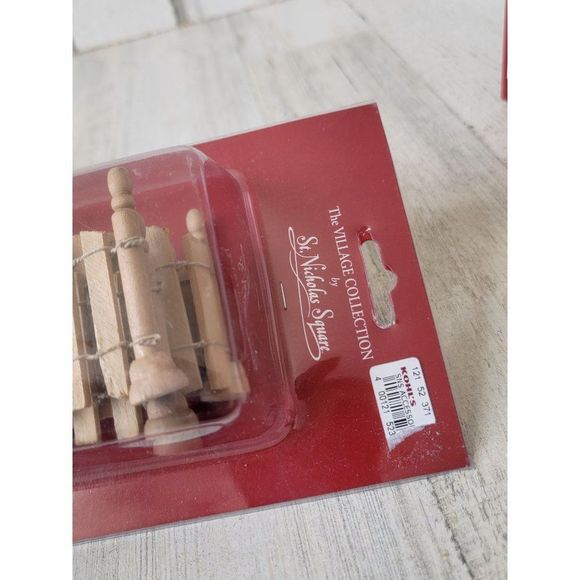 St Nicholas square Brown fence Village accessory - Picture 5 of 6